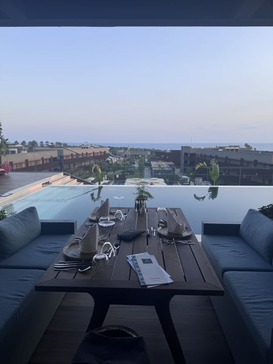 Gastro Jacaranda Luxury Resort