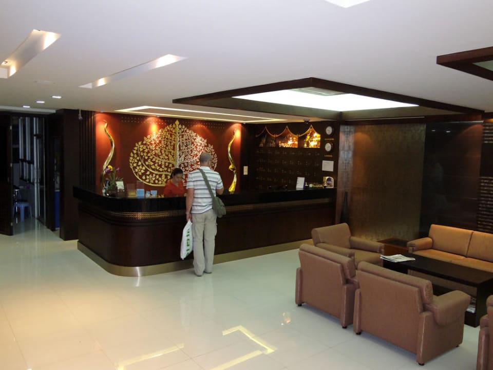 Lobby Hotel Inn House