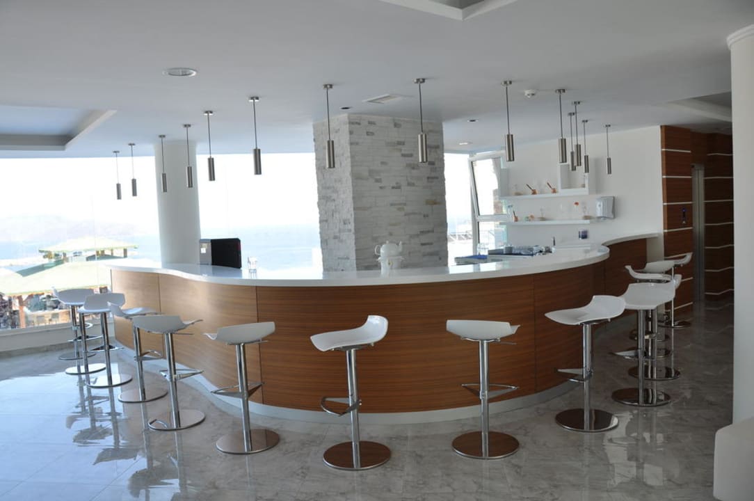 Bar w lobby Royal Arena Resort & Spa