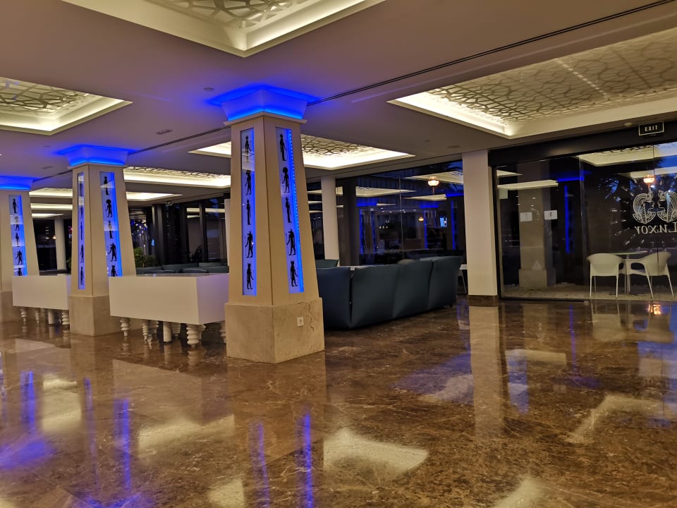 Lobby Hotel Luxor