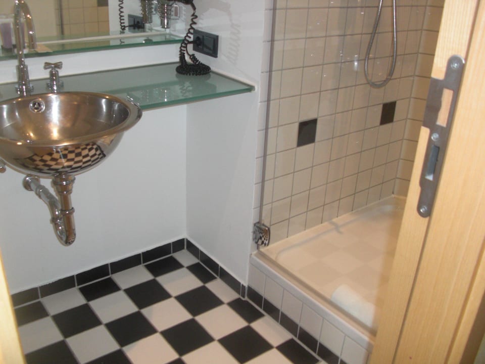 Bad INNSIDE by Meliá Frankfurt Eurotheum