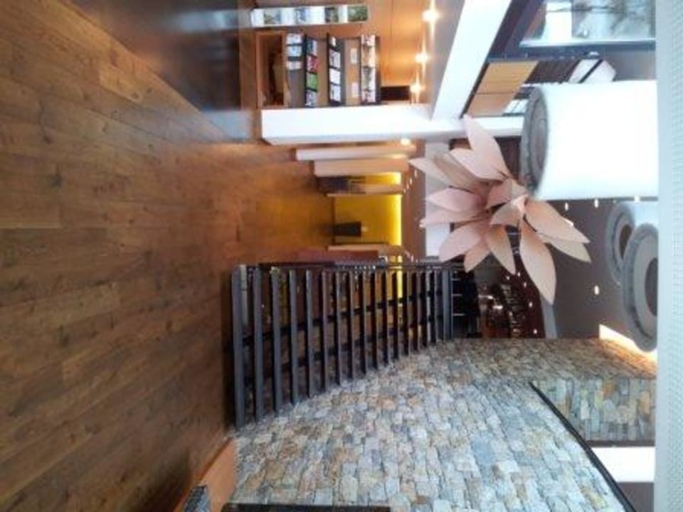Aufgang zum Restaurant Lindenhof Pure Luxury & Spa DolceVita Resort