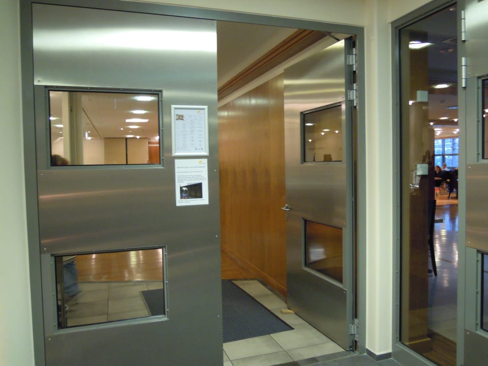 Eingang zum Speisesaal BKK Akademie
