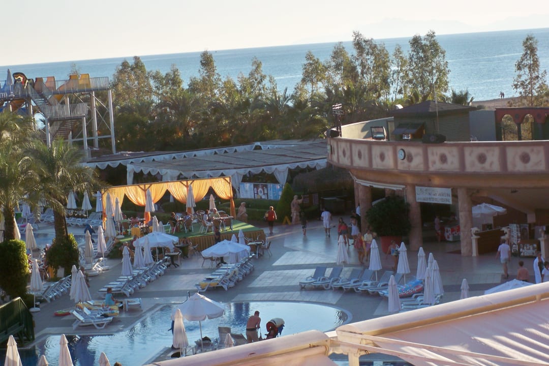 Hinten Restaurant und eine Bar Hotel Delphin Palace