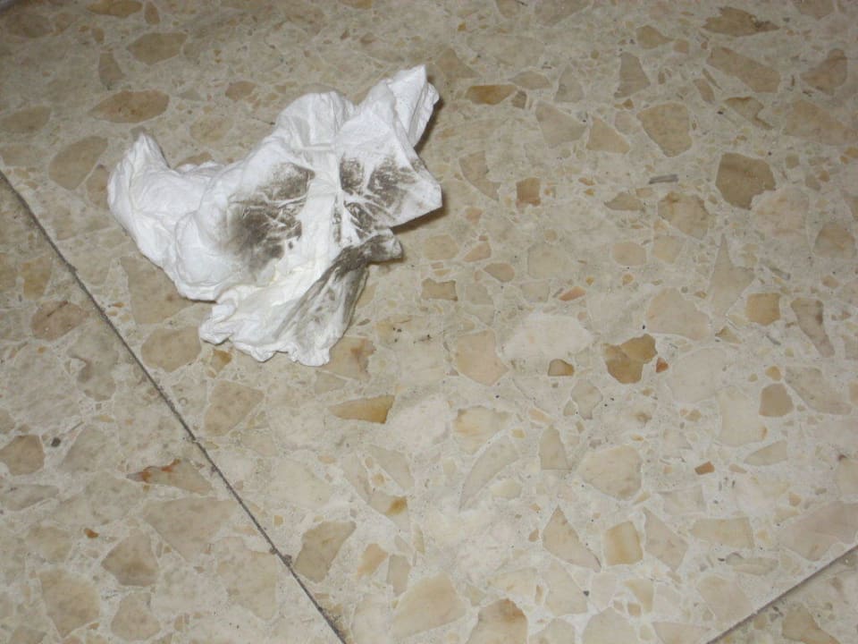 Sauberkeit Boden! Hotel Holiday Center