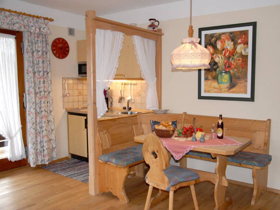 Ferienwohnung Hochgern - Wohnzimmer Essbereich Ferienwohnung Gamsei