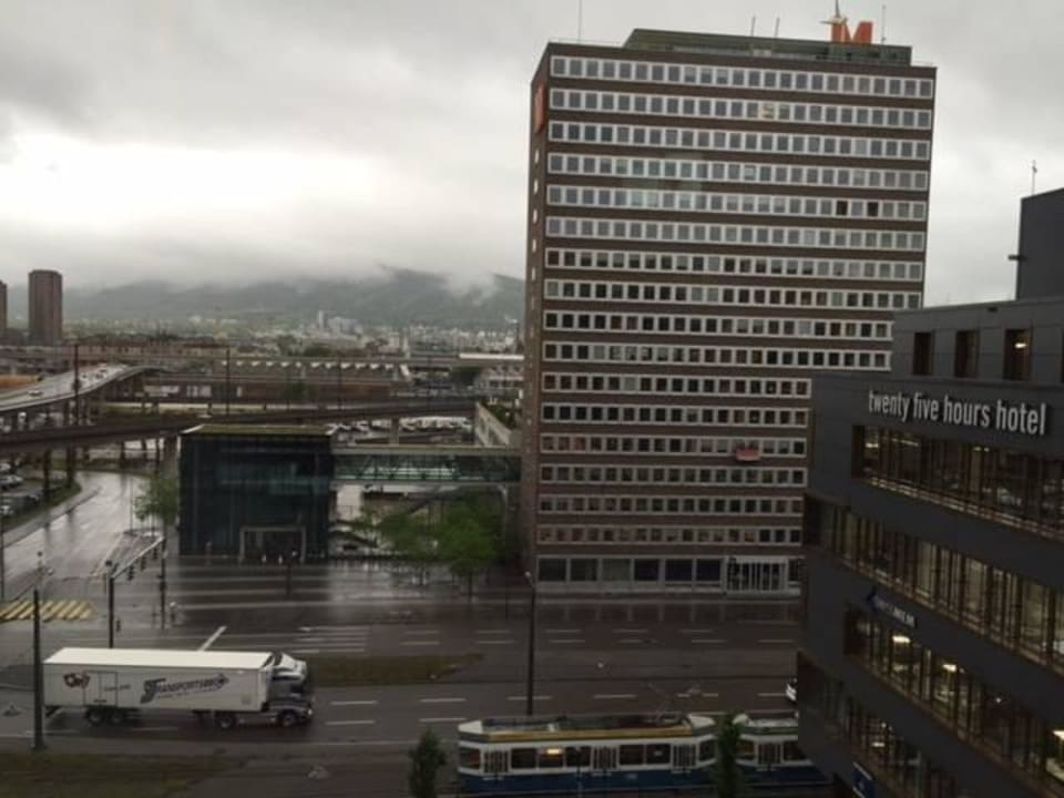 Blick aus der Sauna 25hours Hotel Zürich West