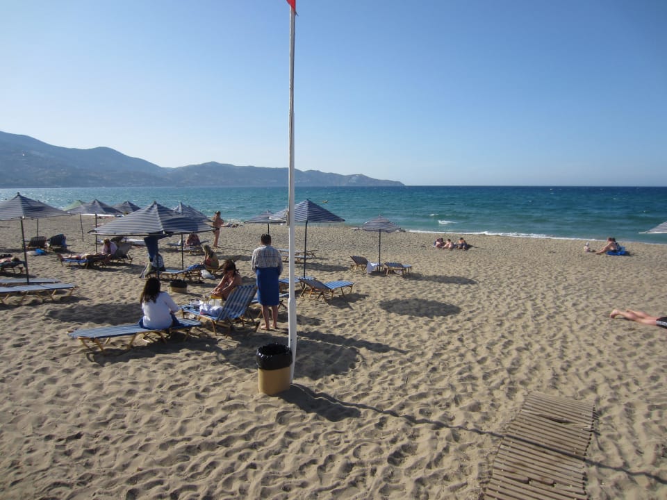 Strand vorm Hotel Dessole Dolphin Bay Resort