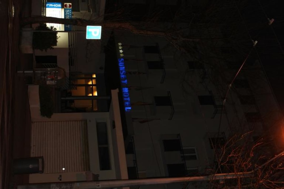 Ночь Hotel Sunset