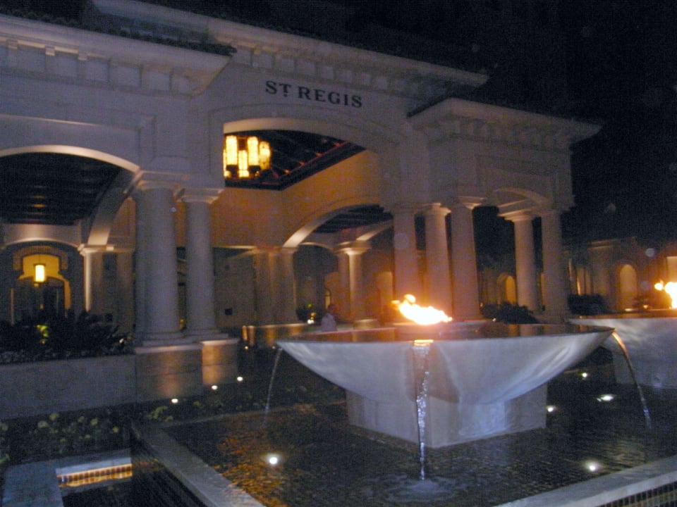 Hoteleingang The St. Regis Saadiyat Island Resort, Abu Dhabi