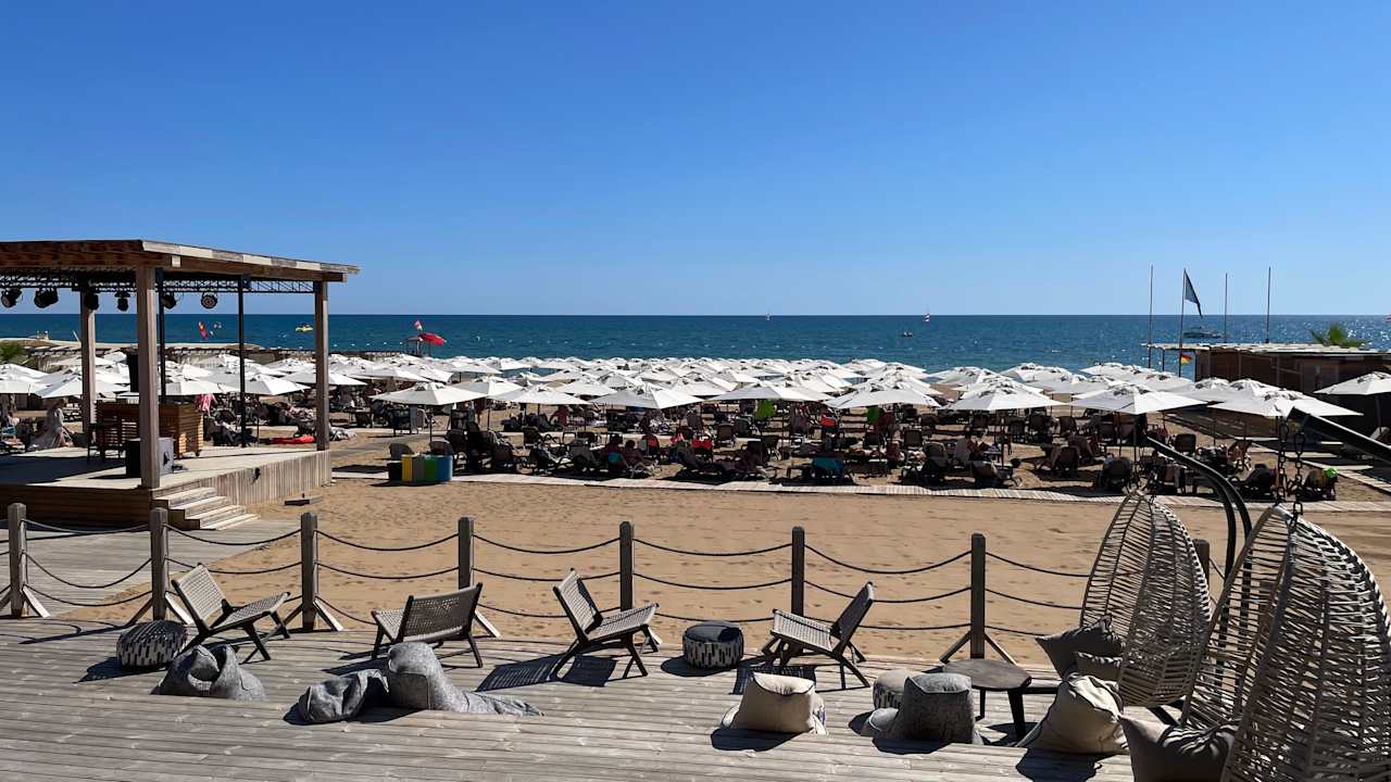 Strand Jacaranda Luxury Resort