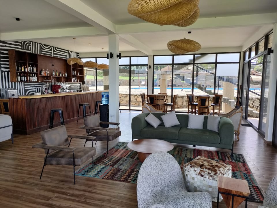 Gastro Pakuba Safari Lodge