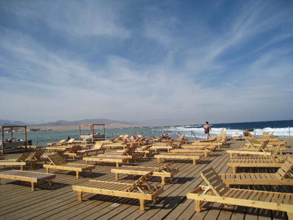 Relaxbereich am Ende des Steges Pickalbatros Royal Moderna Resort-Sharm El Sheikh