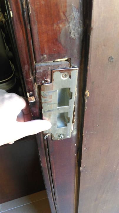 Unsere Zimmertüre die nur mit viel Kraft hielt Stella Beach Resort & Spa Makadi Bay