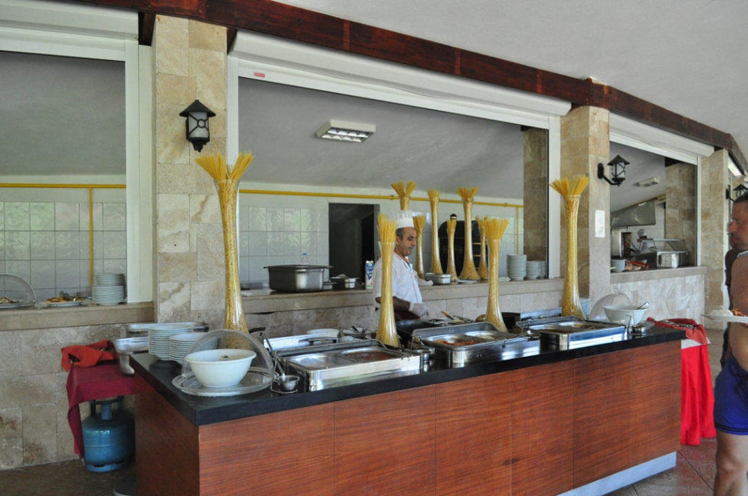 Das Mittagsbuffet an der Snackbar Seaden Sea World Resort & Spa