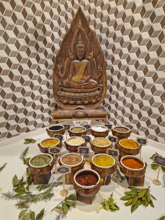 Gastro Royal Taj Mahal Hotel