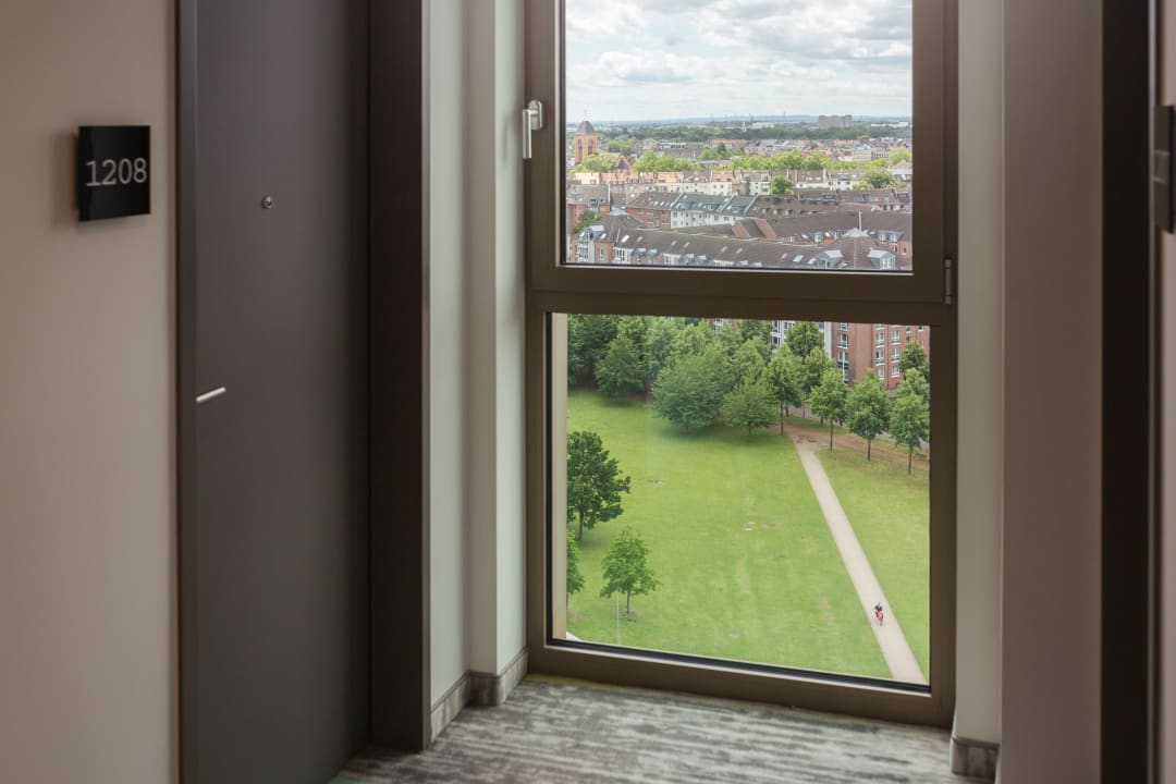 Ausblick Holiday Inn - the niu, Tab Dusseldorf Main Station