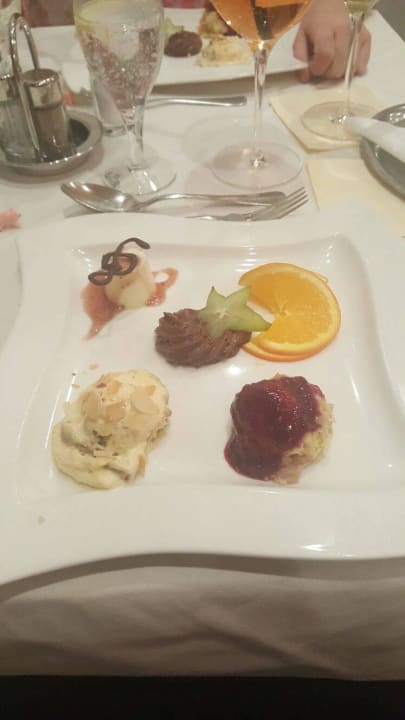 Dessert, sieht besser aus als es schmeckte SCOL Sporthotel Zillertal