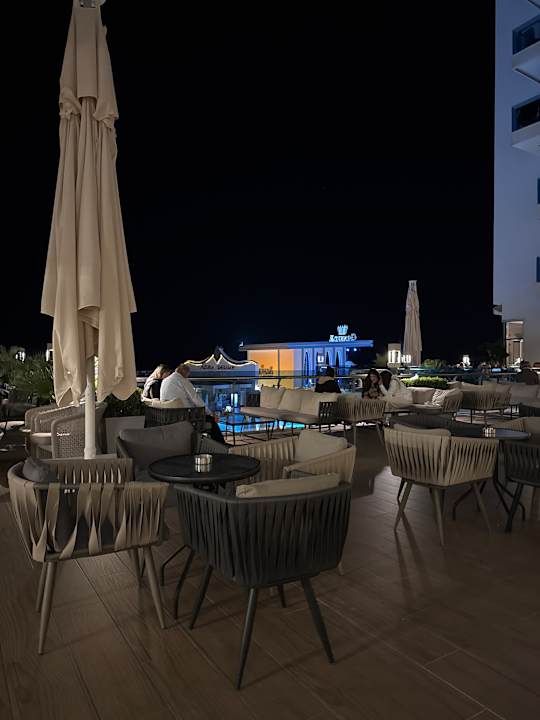 Lobby Azura Deluxe Resort & Spa Hotel