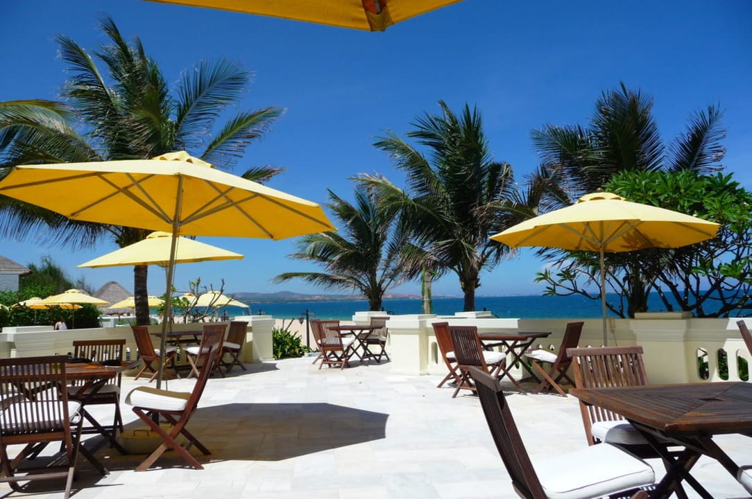 Terrasse mit Traumblick aufs Meer Allezboo Beach Resort & Spa