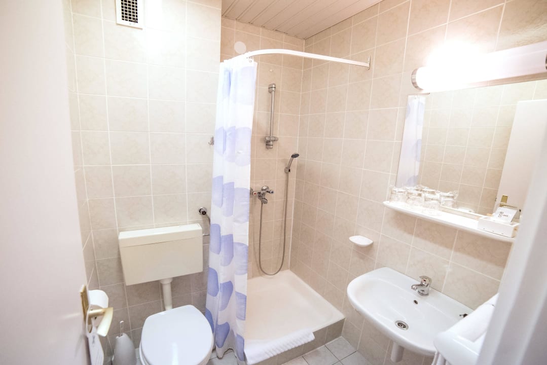 Bathroom Hotel Slaven