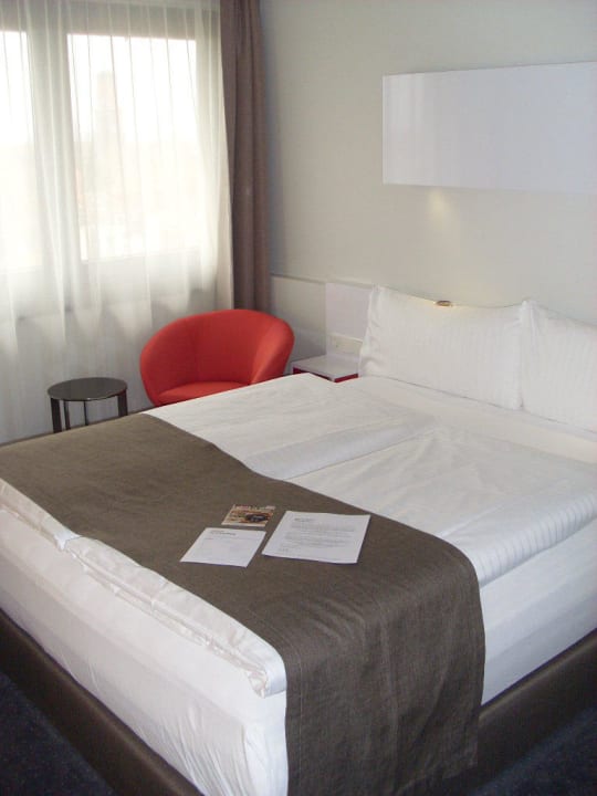 Zimmer rechter Teil DORMERO Hotel Hannover