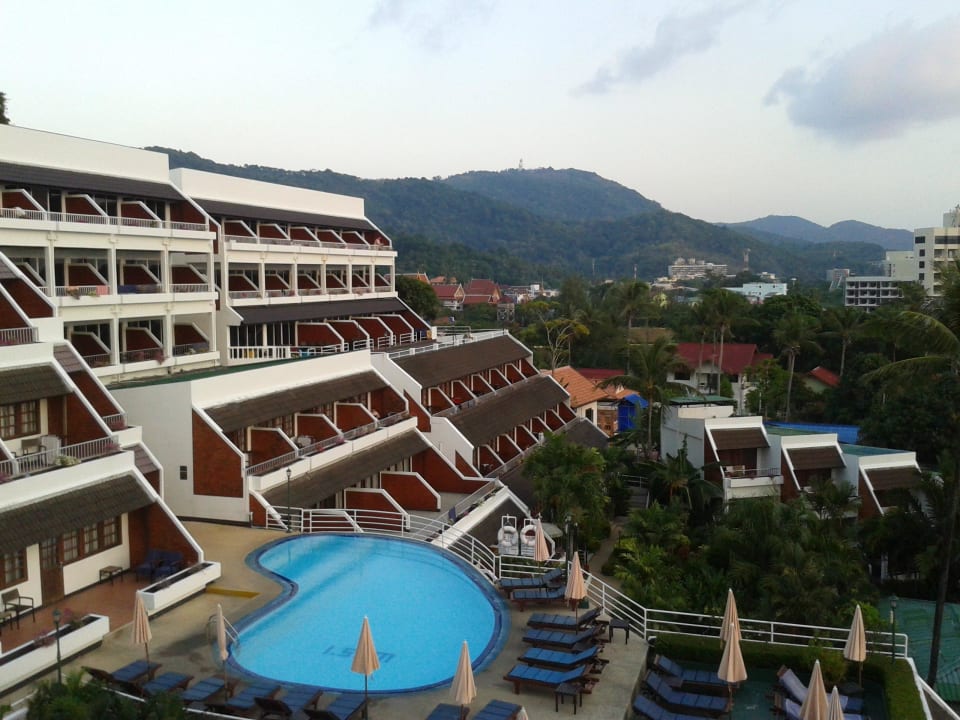 Schöner kleiner Sonnenpool Best Western Phuket Ocean Resort