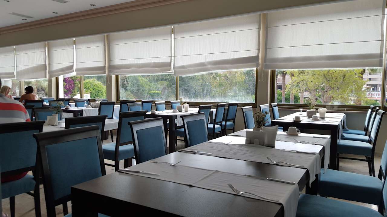 Restaurant  Asteria Collection Side