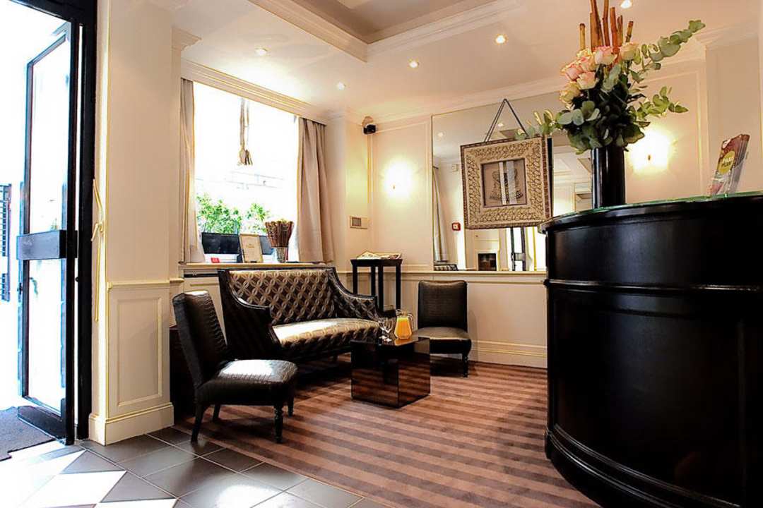 Desk Hotel Etoile Trocadero