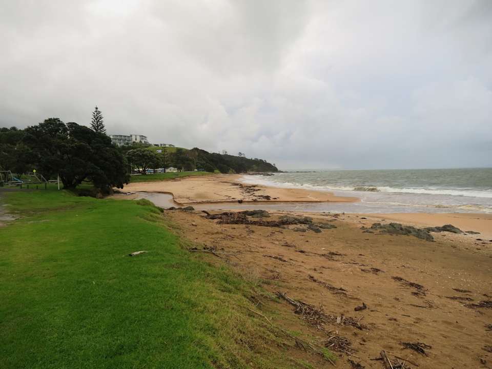 Strand Apartments Golden Sand Beachfront