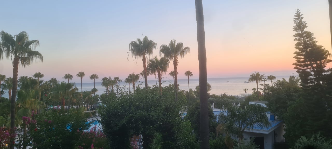 Zimmer Iz Flower Side Beach Hotel