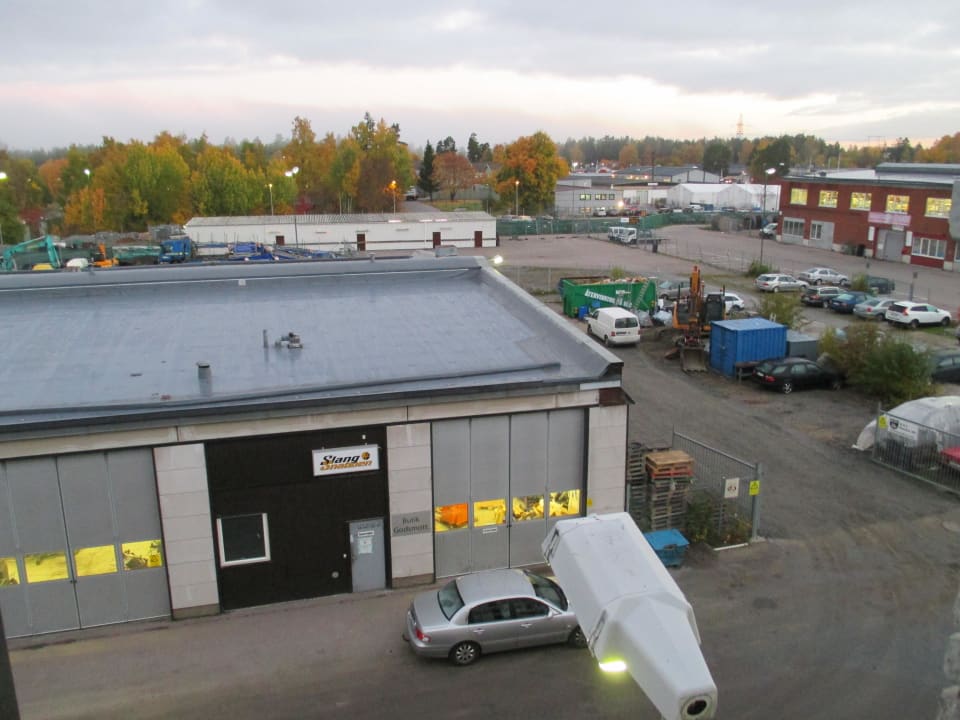 Industrial area very close! Best Western Plus Park Airport Hotel