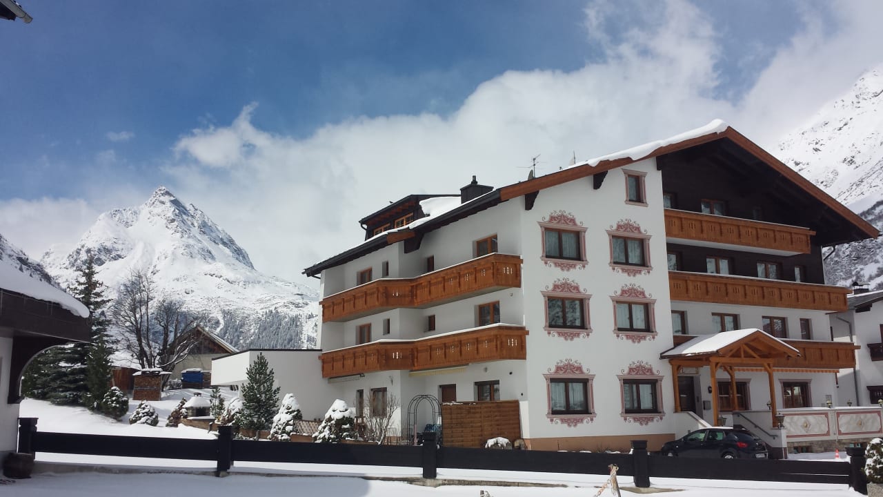 Außenansicht Hotel Galtürerhof