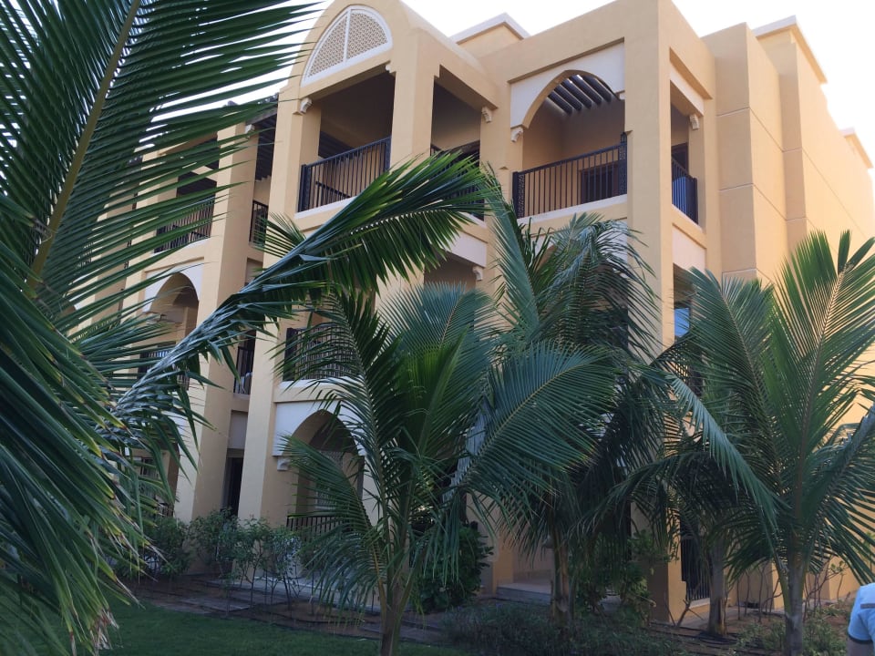 Die Villen von außen DoubleTree by Hilton Resort & Spa Marjan Island