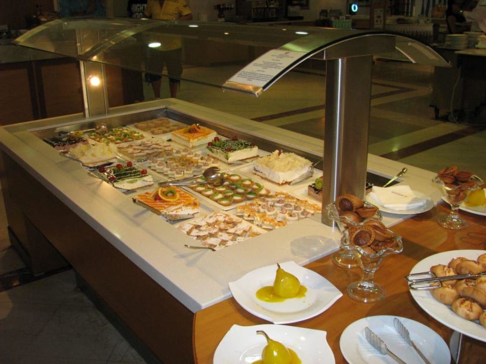 Buffet/ Nachtischbereich Iberostar Waves Creta Panorama & Mare