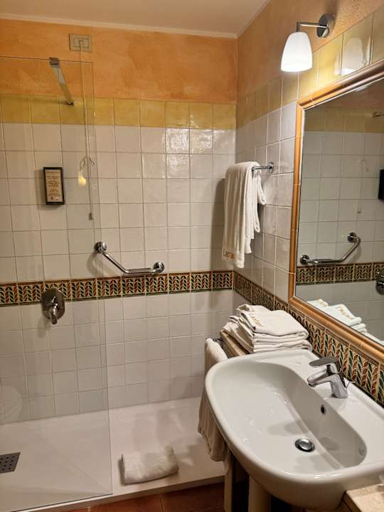 Zimmer Lantana Resort