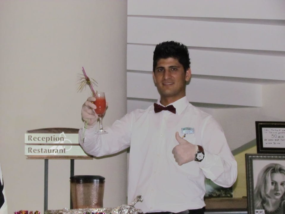 Eyüp mit Cocktail Sherwood Exclusive Lara
