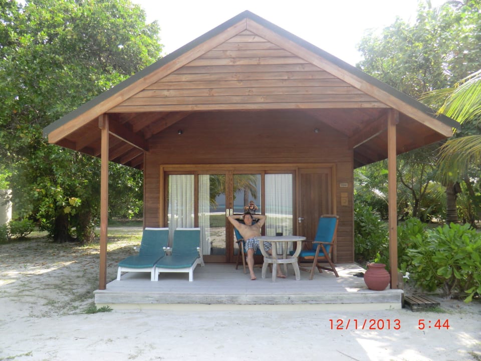 Blick auf unseren Bungalow 122 ***traumhaft*** Meeru Maldives Resort Island