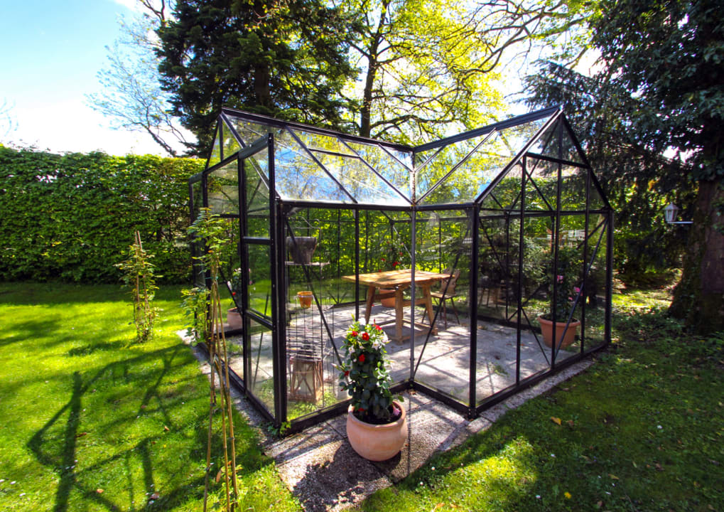 Gartenanlage Der Schlosswirt zu Anif - Biedermeierhotel & Restaurant