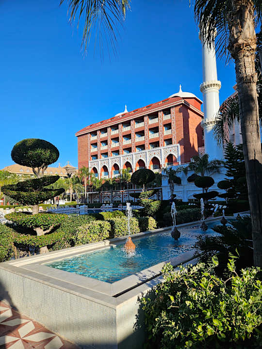 Außenansicht Royal Taj Mahal Hotel