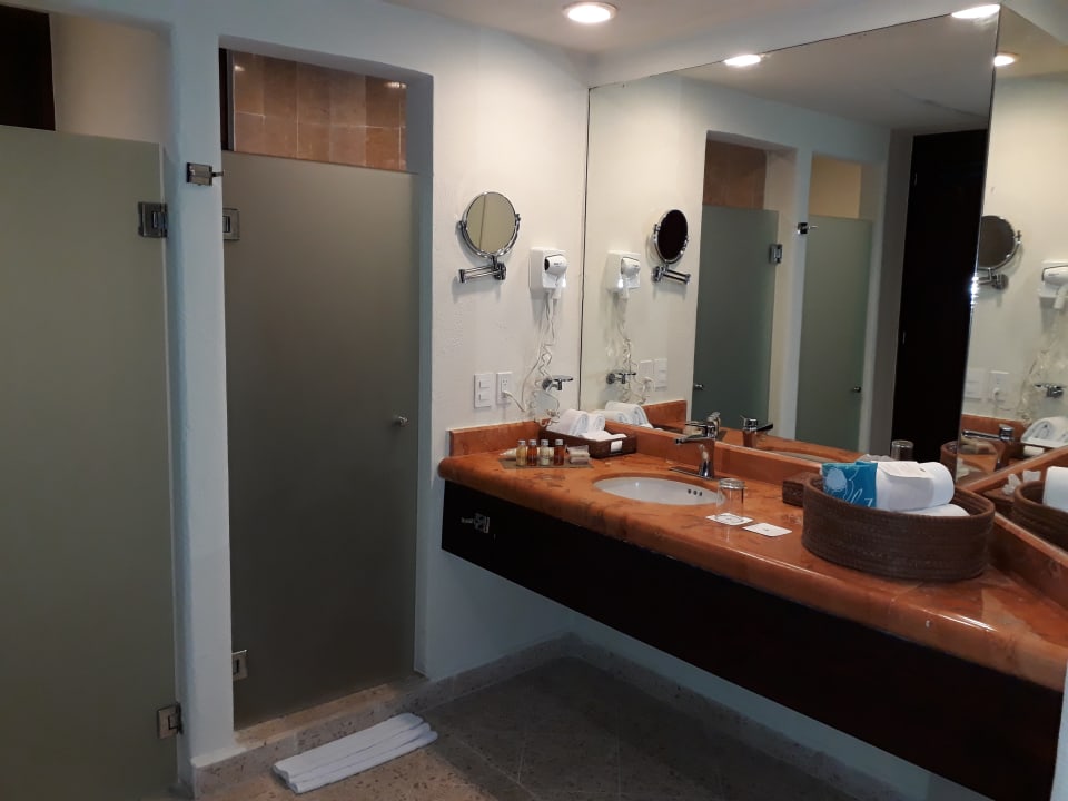 Bad in der Juniorsuite Akumal Bay Beach & Wellness Resort