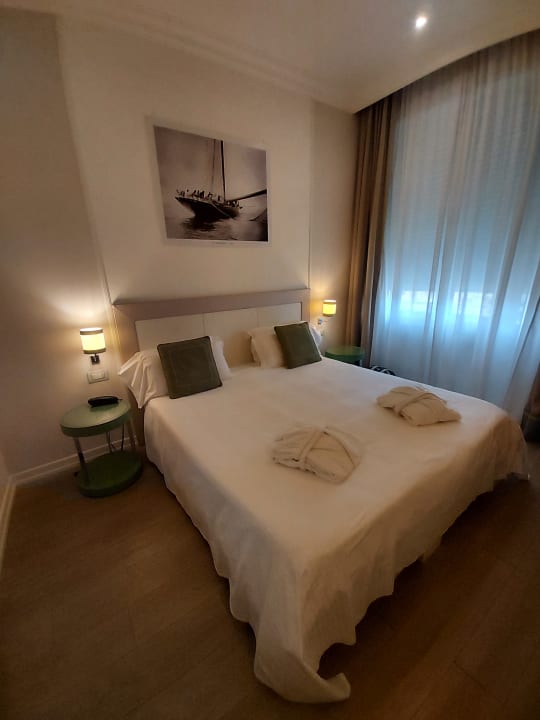 Zimmer Grand Hotel & Riviera