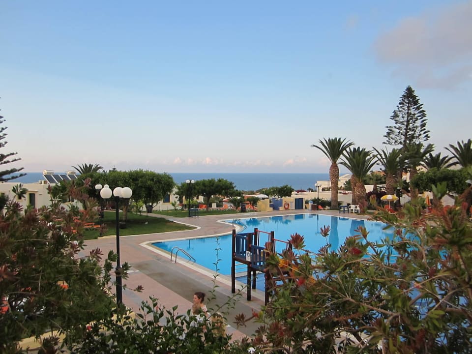 Erster Abend TUI SUNEO Chrissi Amoudia