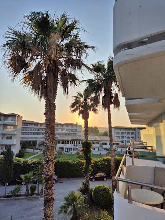 Außenansicht Irene Palace Beach Resort Club alltoura