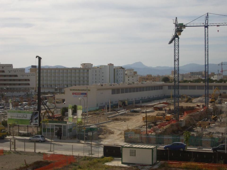 Baustelle mit Rammbock BG Hotel Caballero
