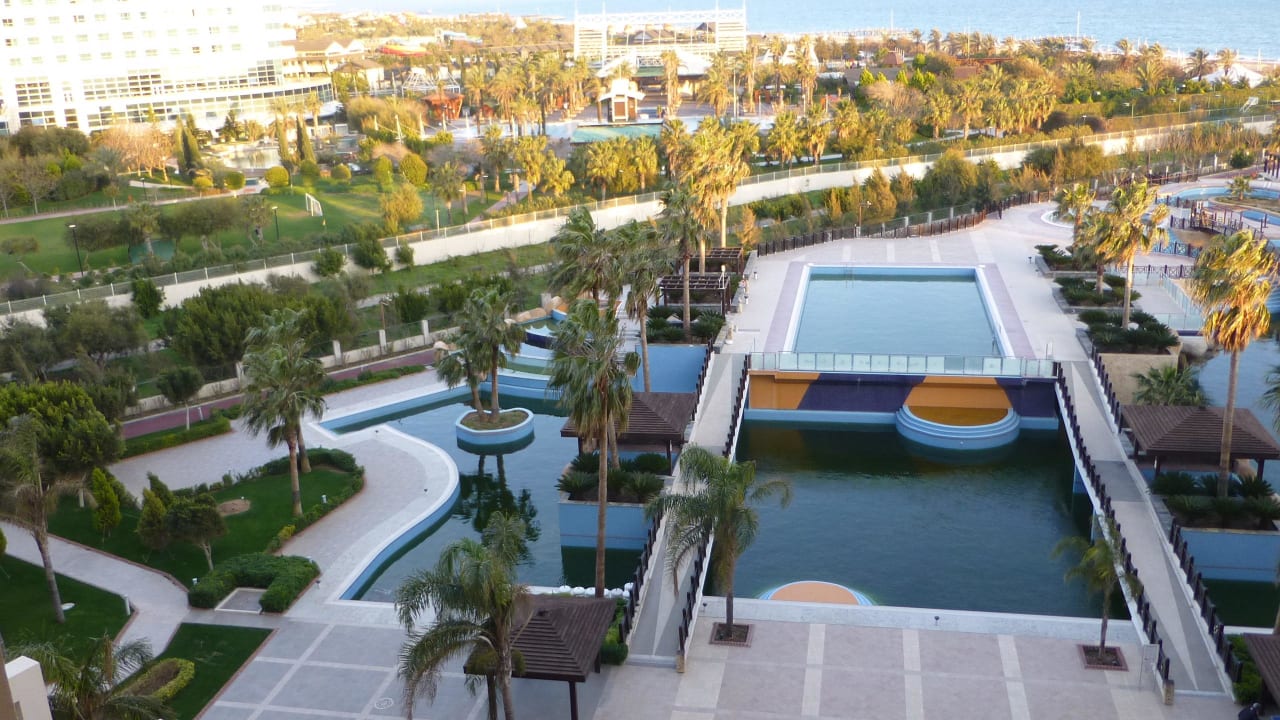 Mit frischem Wasser eine Augenweide. Fame Residence Lara & Spa