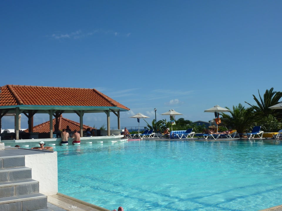Oberer Pool Annabelle Beach Resort