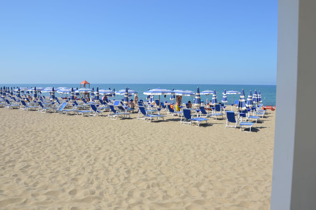 Strand Hotel Marina Club