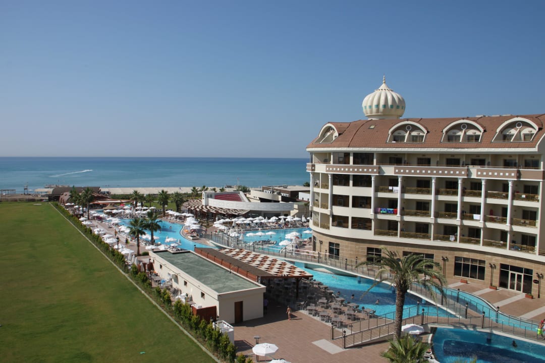 Poolanlage bei Tag Kirman Belazur Resort & Spa