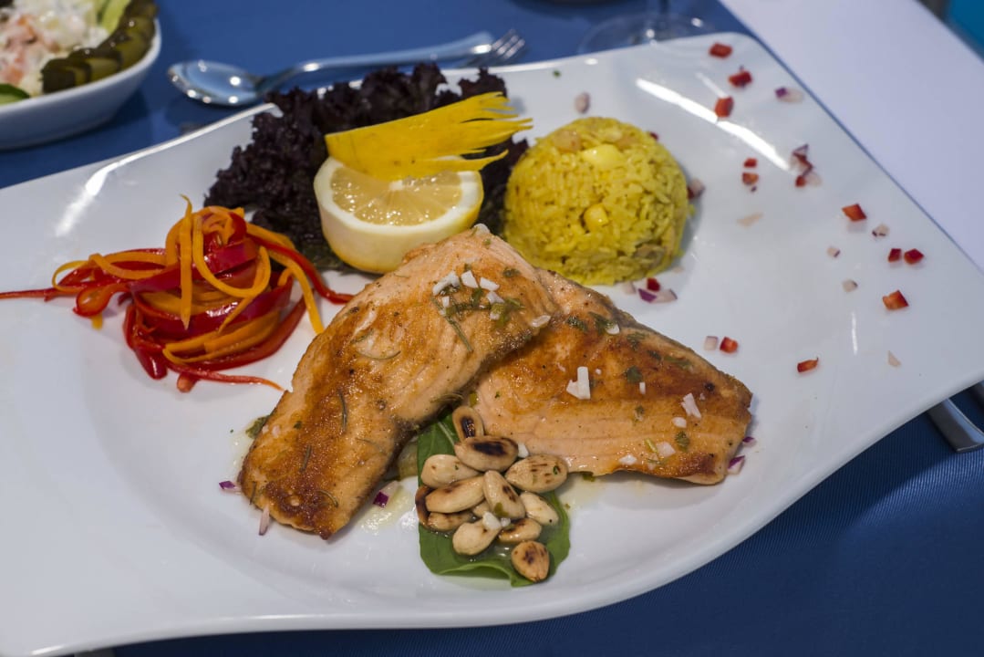 A la Carte  Palm World Side Resort & Spa